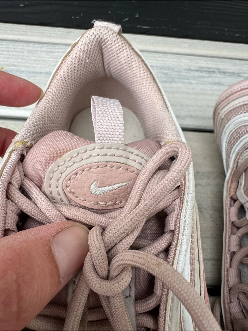 Nike Women’s Air Max 97 in Light Pink and White - Picture 7 of 8